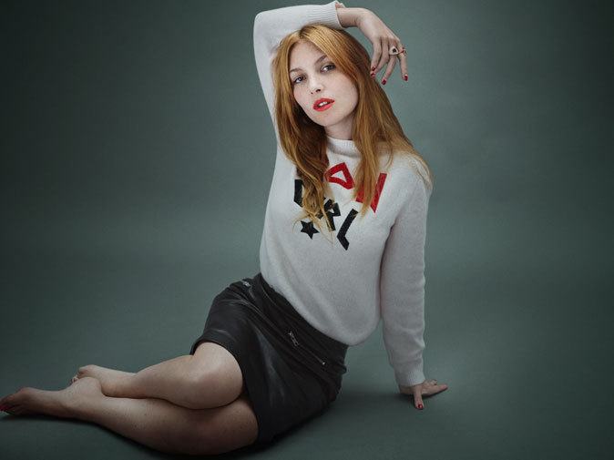 josephine de la baume feet