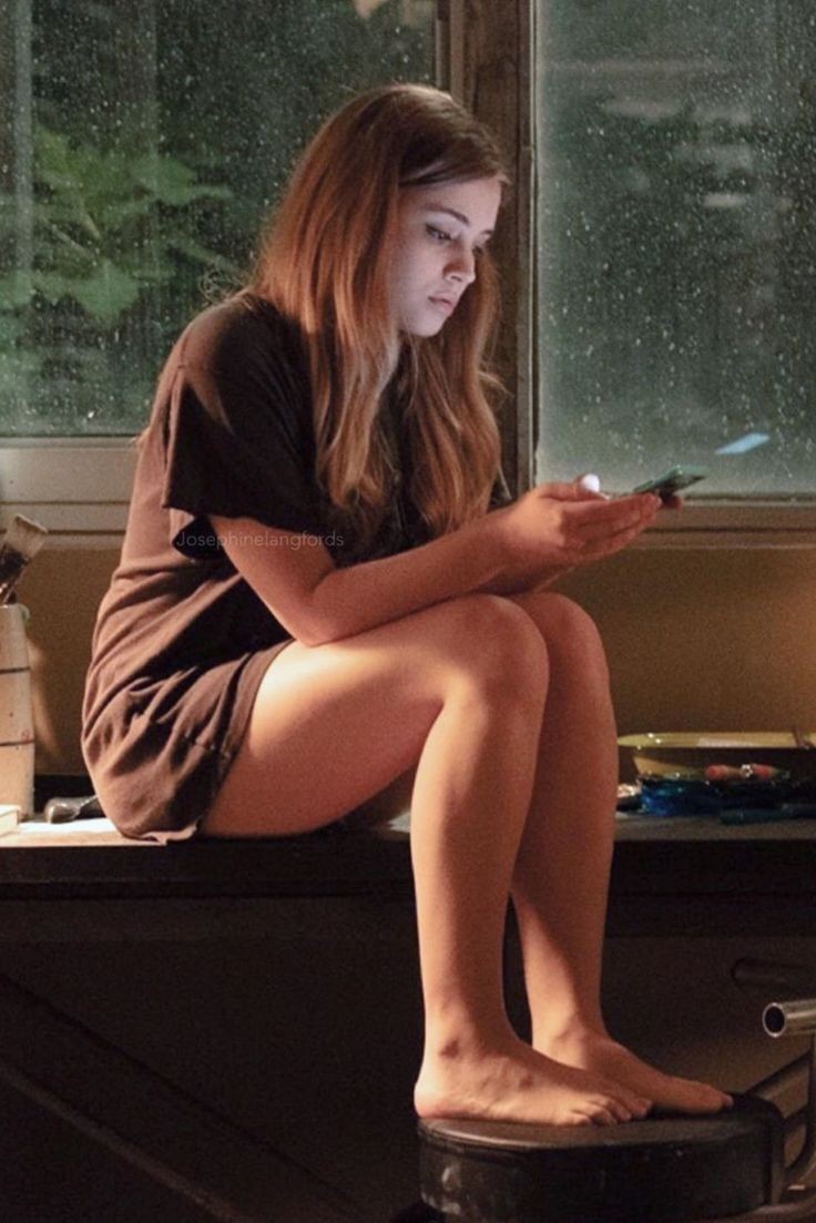 josephine langford feet 6