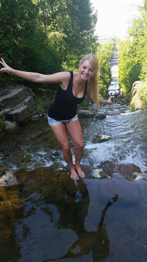 josephine welsch feet 3