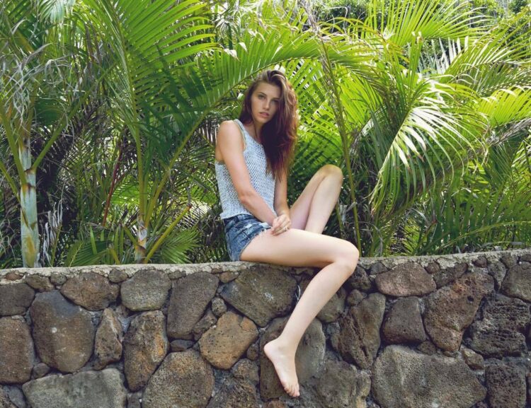 jourdan miller feet 1
