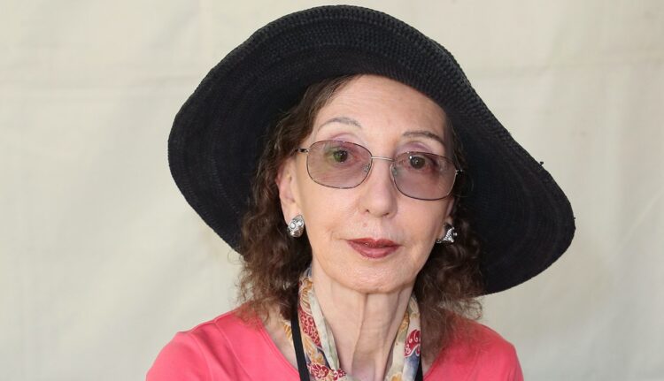joyce carol oates feet 4