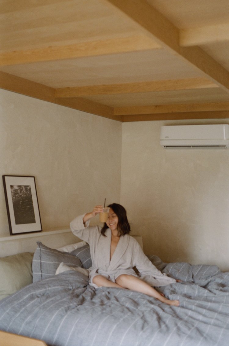 joycelyn linh feet 2