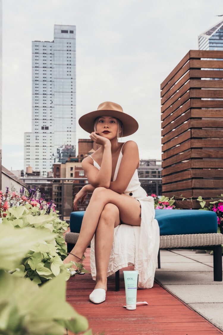 joycelyn linh feet 3