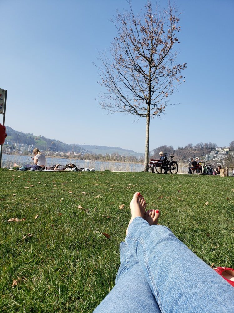 juana valentina feet 3