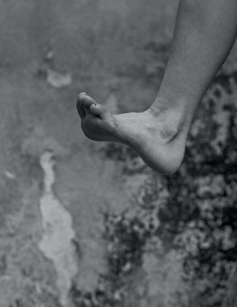 juana valentina feet 5