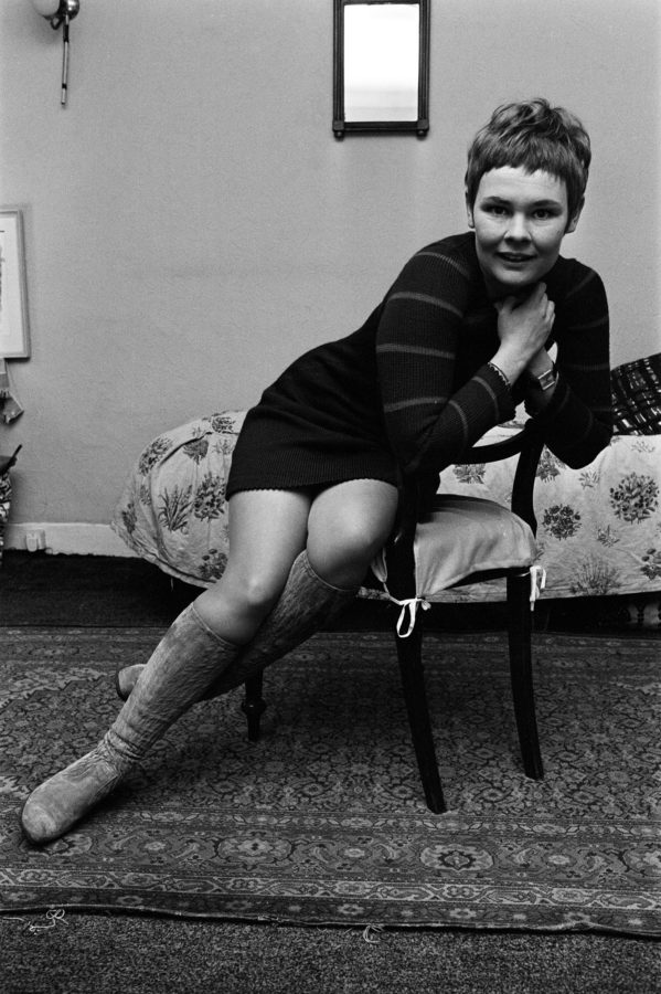 judi dench feet 4