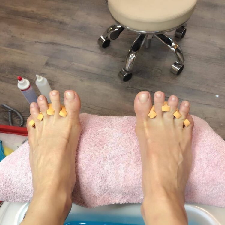 judith williams feet