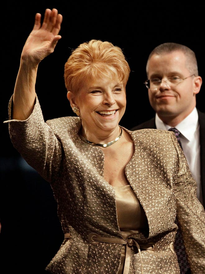 judy baar topinka feet 1