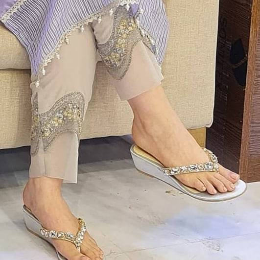 juggan kazim feet 5