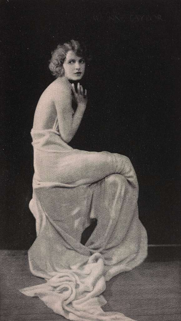 julanne johnston feet 5