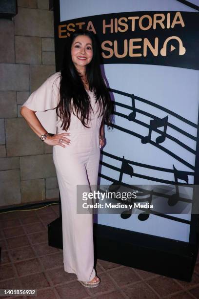 julia arguelles feet 5