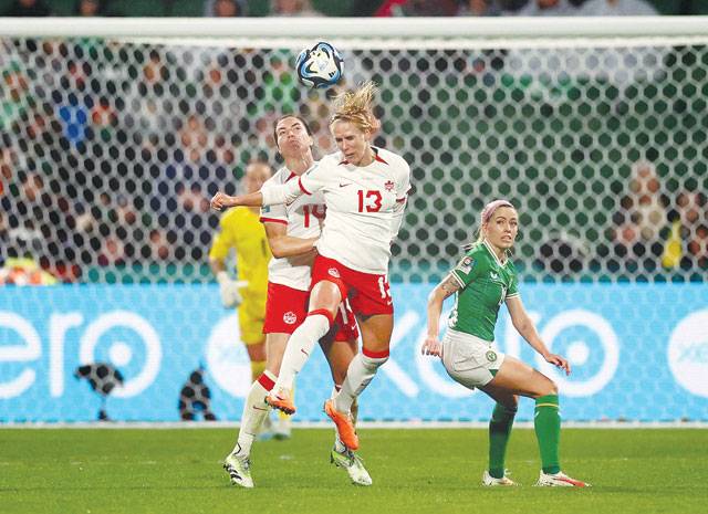 julia canassa feet 1