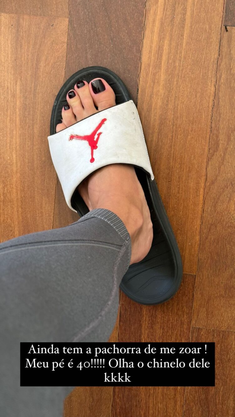 julia chitarra feet 4