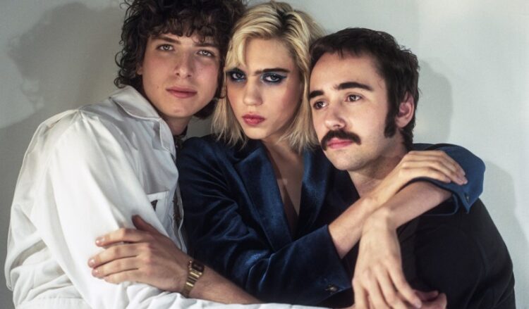 julia cumming feet 6