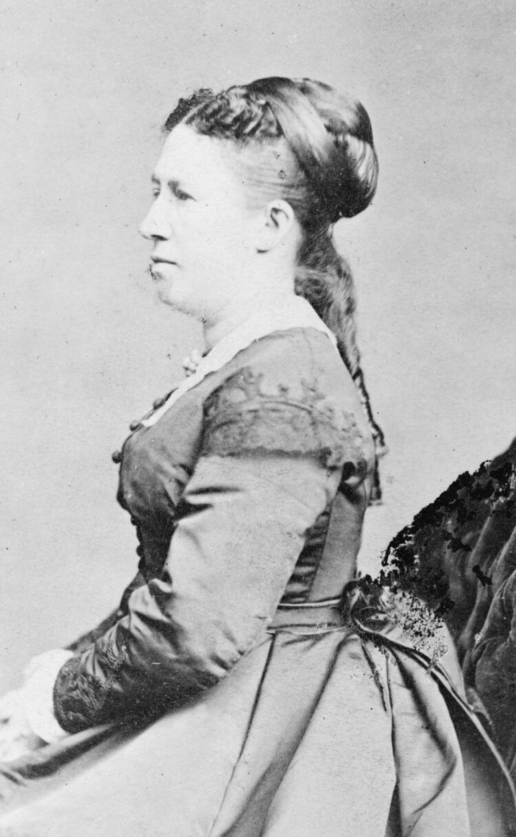 julia dent grant feet 6