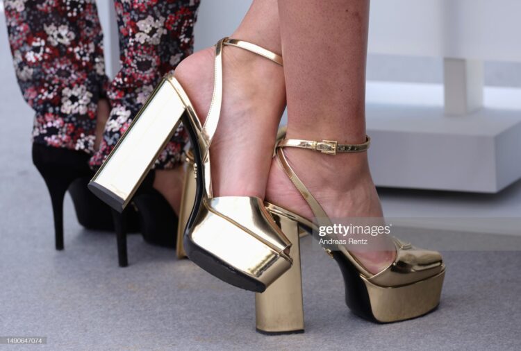 julia ducournau feet 2