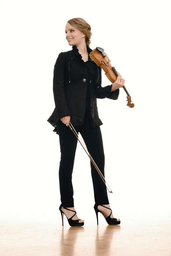 julia fischer feet 1