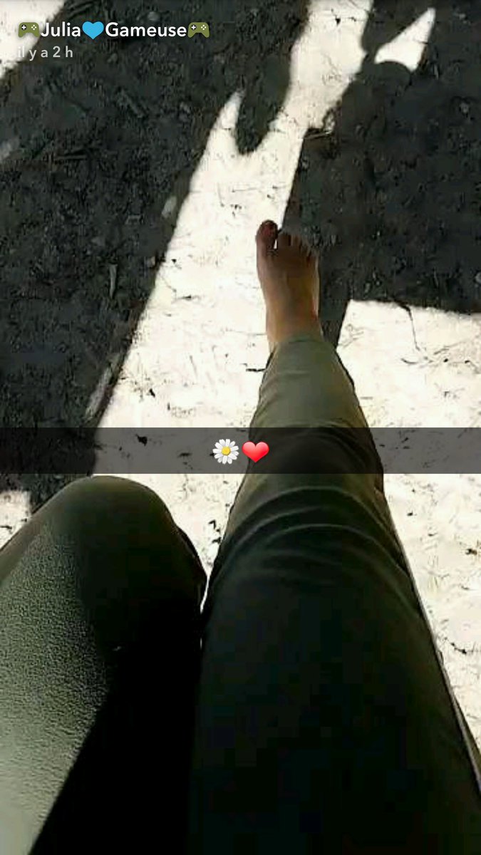 julia gameuse feet 2