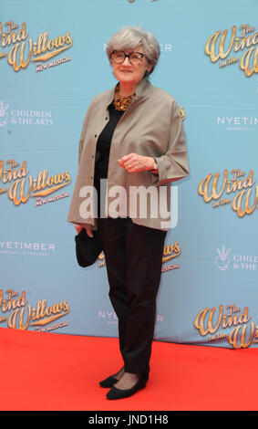 julia mckenzie feet 1