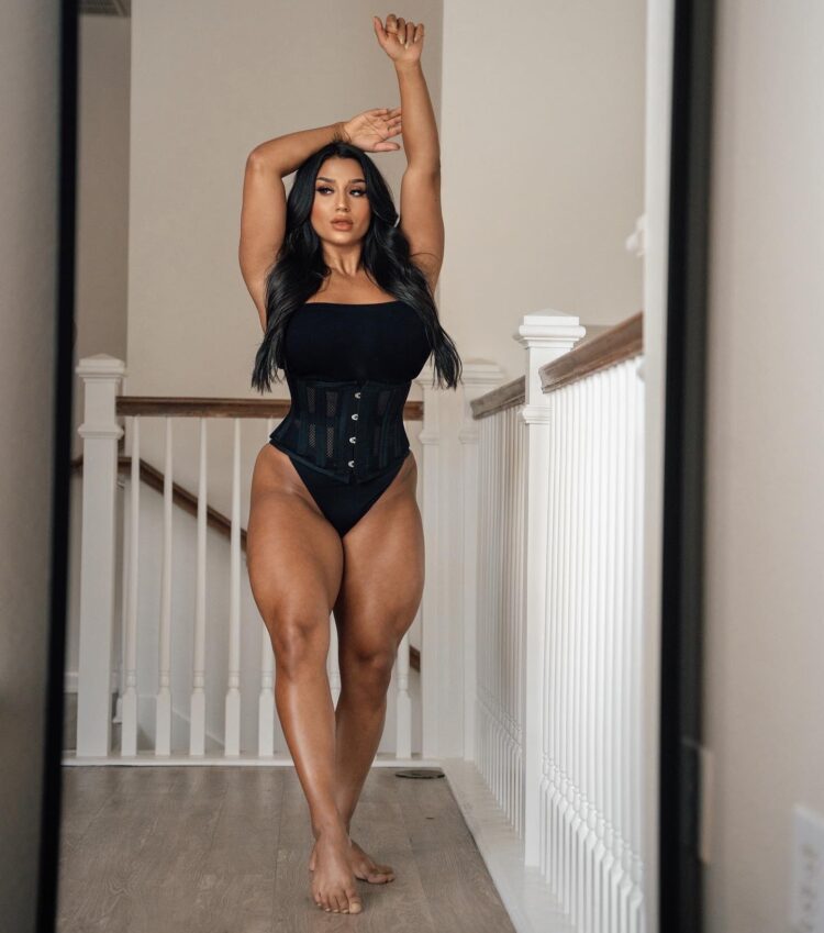 julia pensiero feet 1