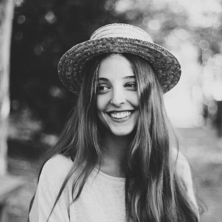 julia puig soto feet 3