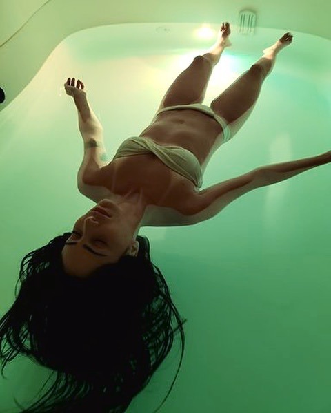 julia ribeiro feet 5