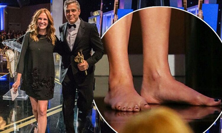 julia roberts feet 4
