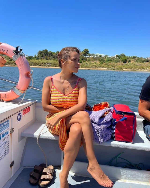 julia rodrigues feet 4