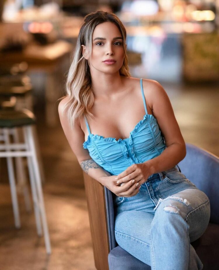 julia rommelt feet 2