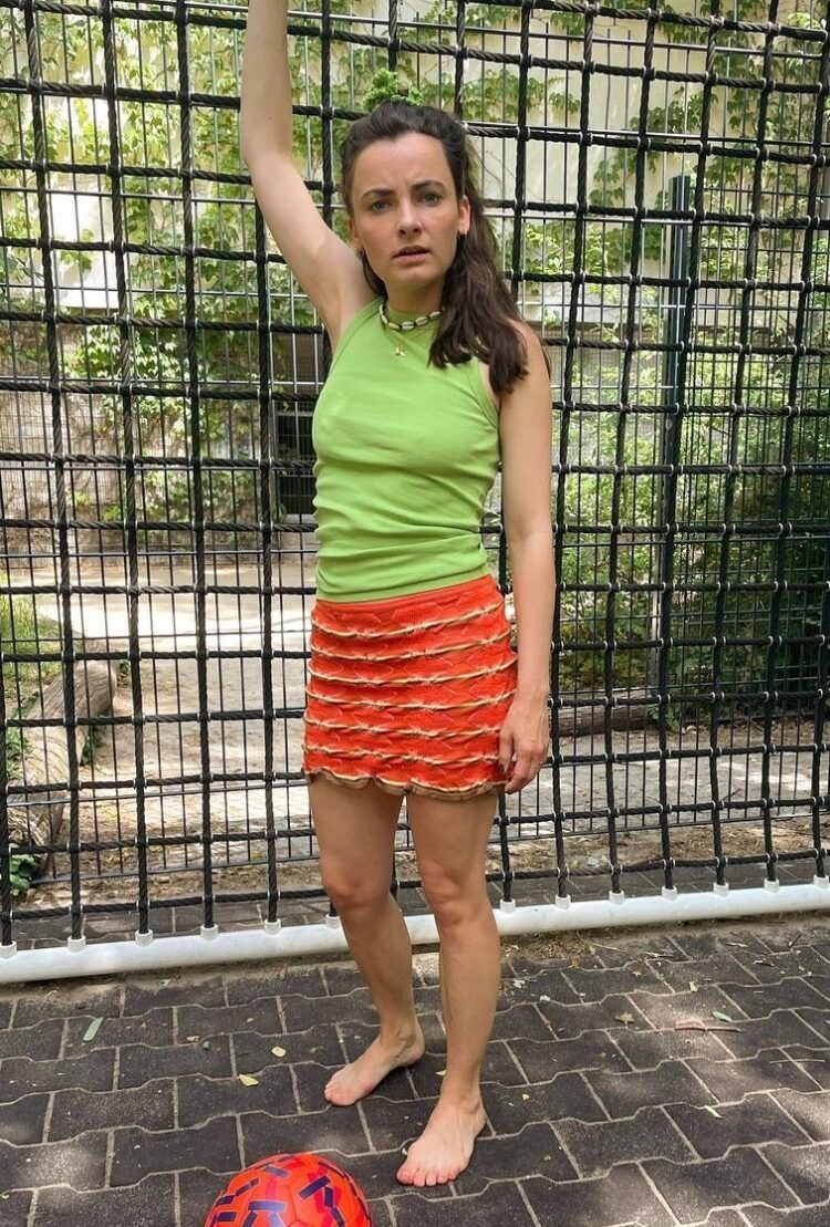 julia schramm feet 4