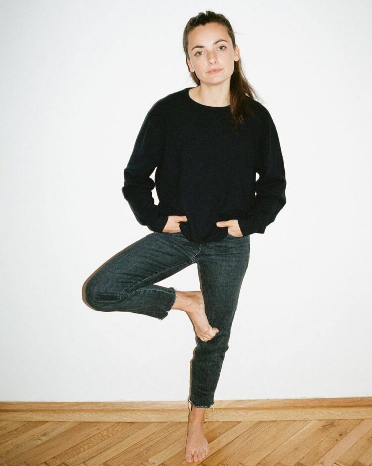 julia schramm feet 6