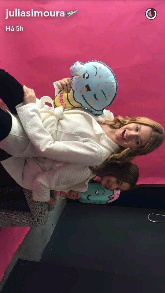julia simoura feet 5