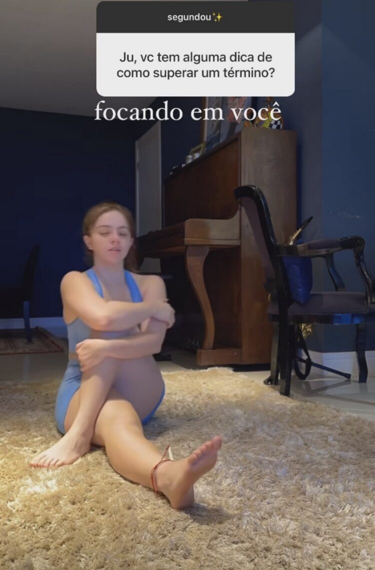 julia svacinna feet 3