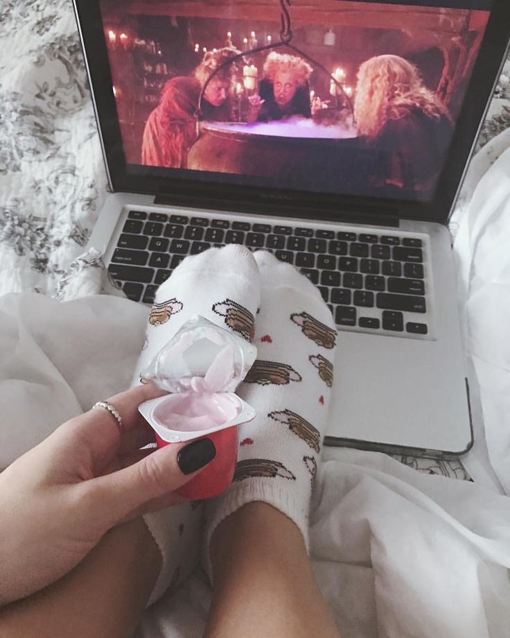 julia tedesco feet 1