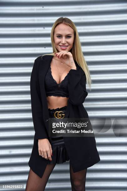 juliachavanne feet 2