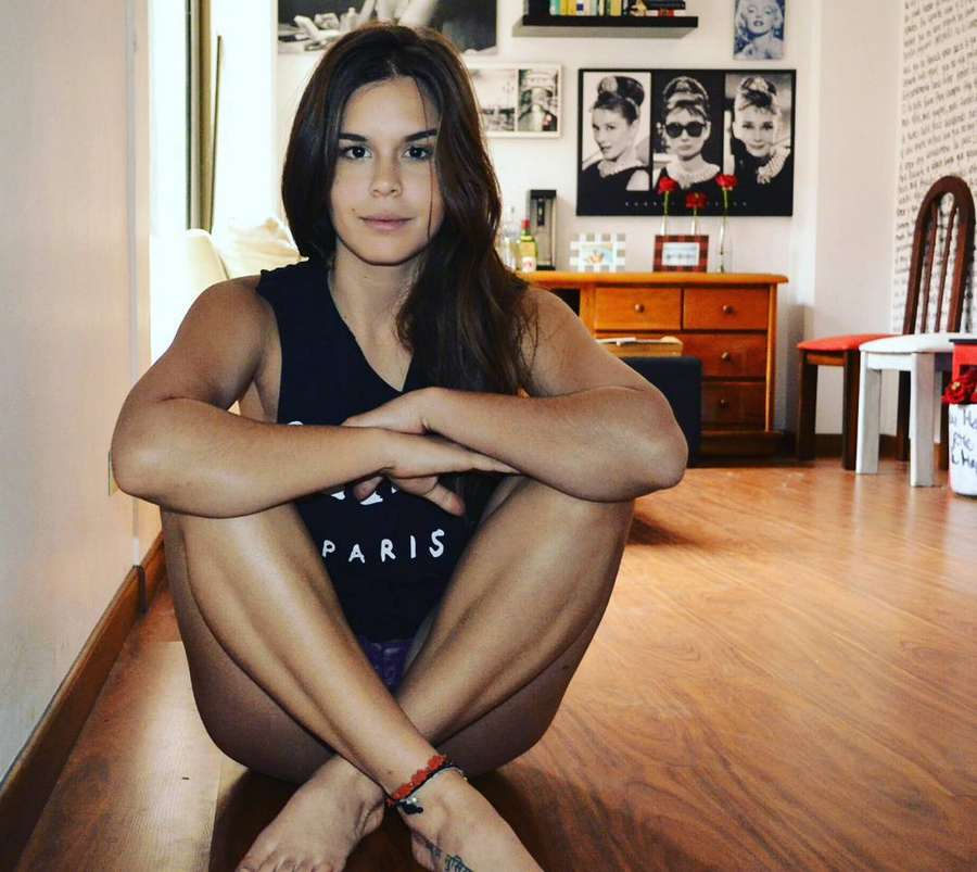 juliana caicedo feet 5