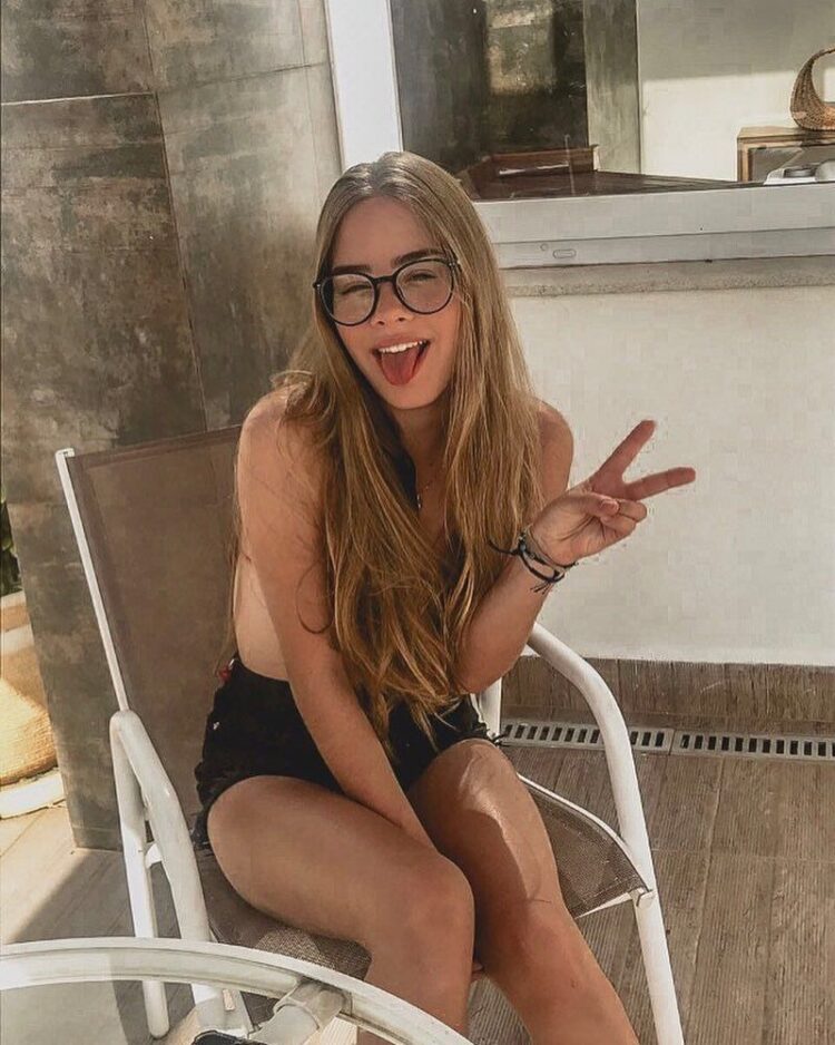 juliana tiemi john feet