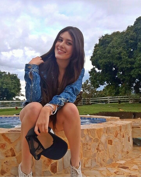 juliana velasquez buitrago feet 1