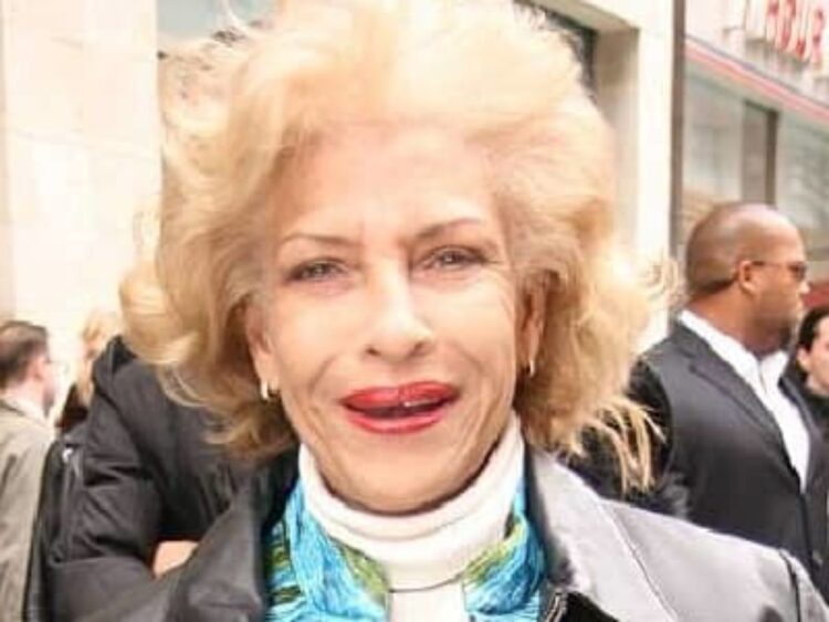 julianna farrait feet 3