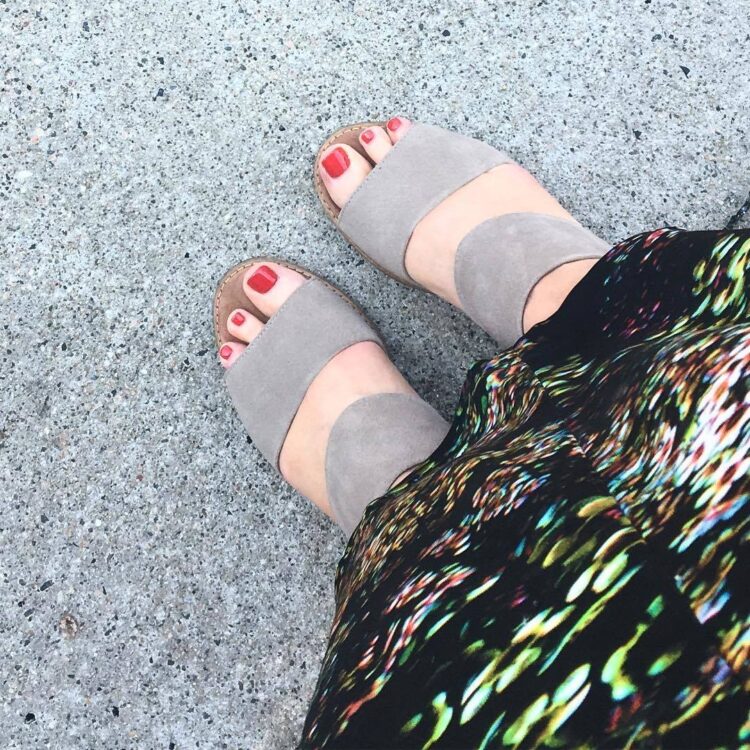 julie klausner feet