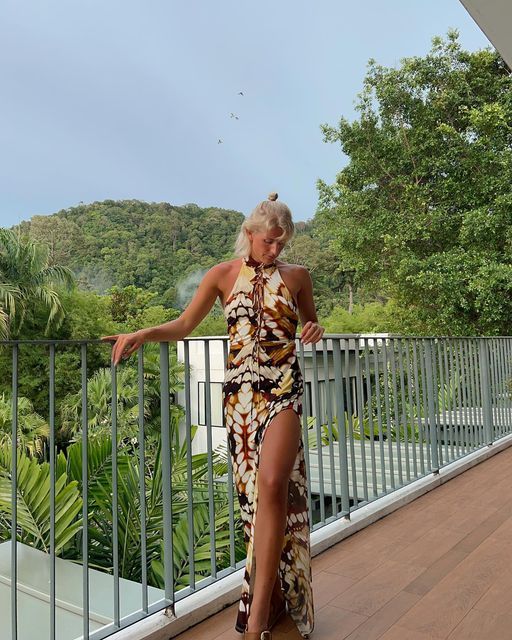 julie lorentzen feet 2