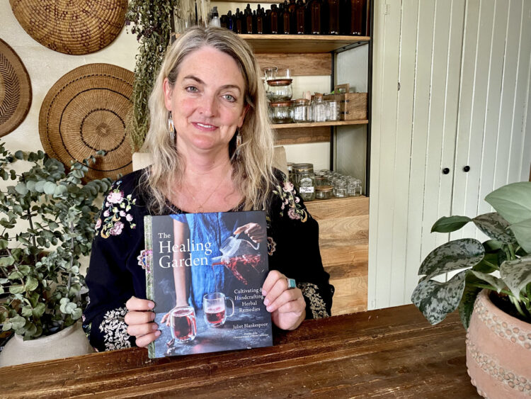 juliet blankespoor feet 1