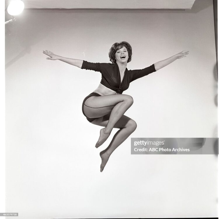 juliet prowse feet 5