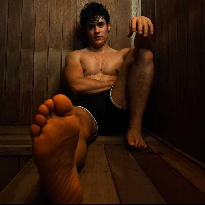 julio oliveira feet 1