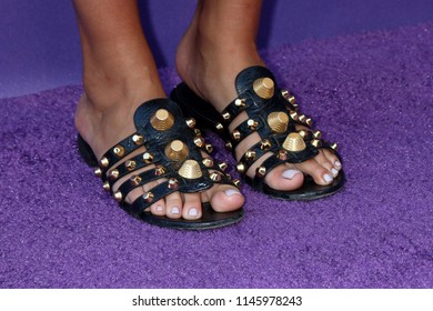 julissa bermudez feet 5