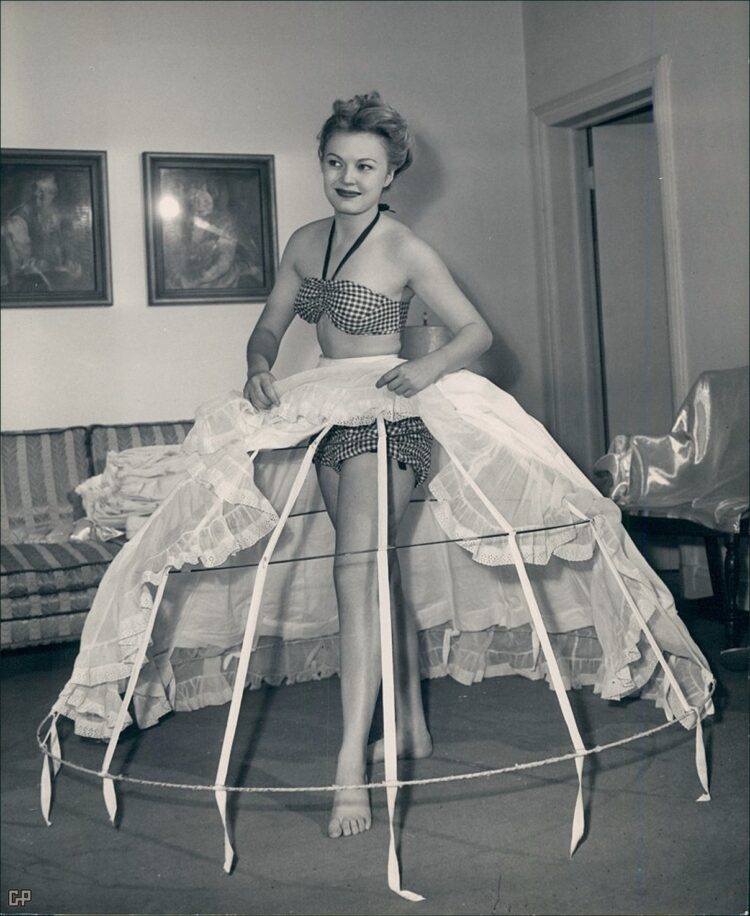 june haver feet 5