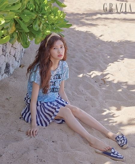 jung so min feet 4