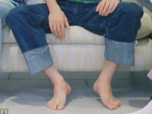 jungwoo feet 4