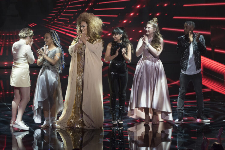 jurnee siani weathers feet 6 scaled