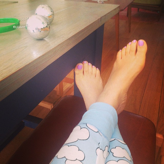 justine clarke feet 1